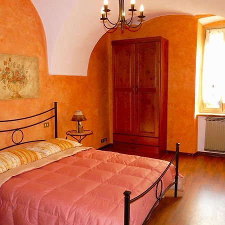Appartamento Il Ruscello Dolceacqua Camera foto